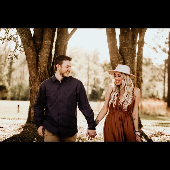 Meet your Posher, Pebbles - Picture 1 of 1